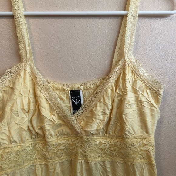 Windsor Yellow Lace Trim Crinkle Tank Top - Picture 2 of 5
